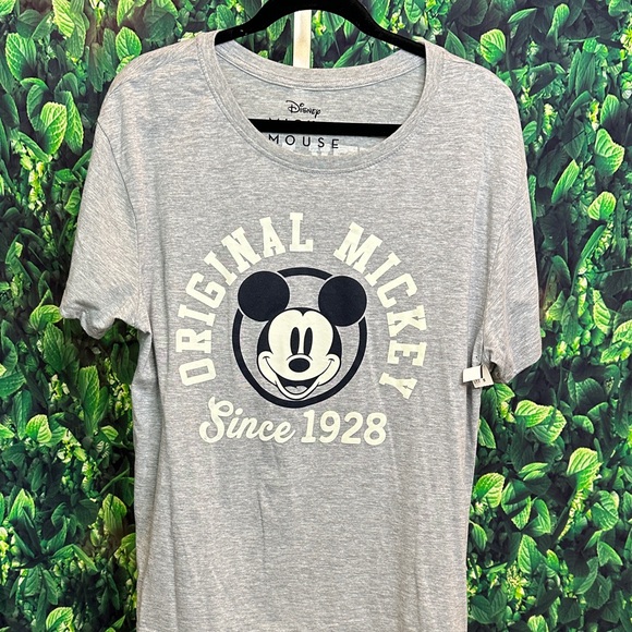 Disney Tops - Disney Gray Mickey Mouse Tee ladies XL
